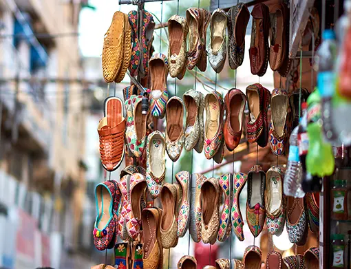 Royal Strolls at the Bazaar