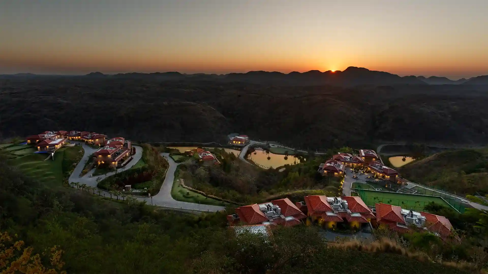 mementosudaipur-gallery-overview-resortfacade copy.webp