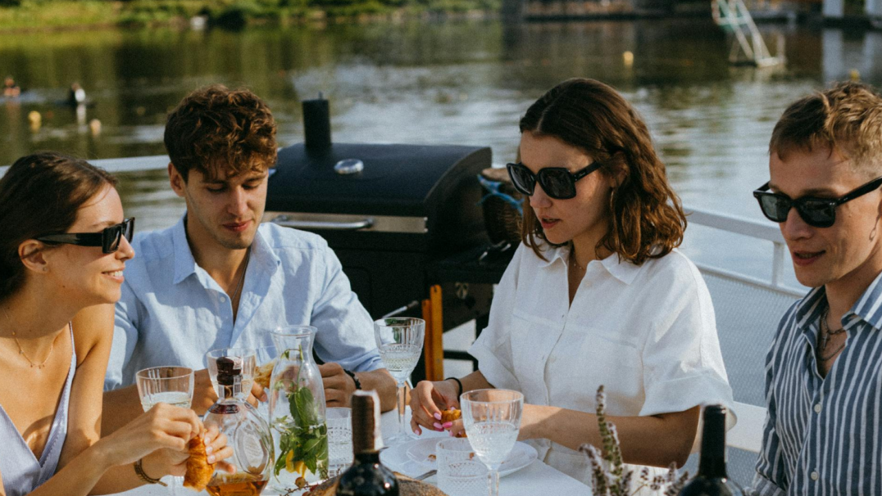 Food, Drinks & Conversations